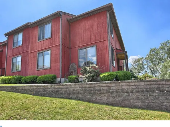 6 Willow Way #1, Reading, PA 19606