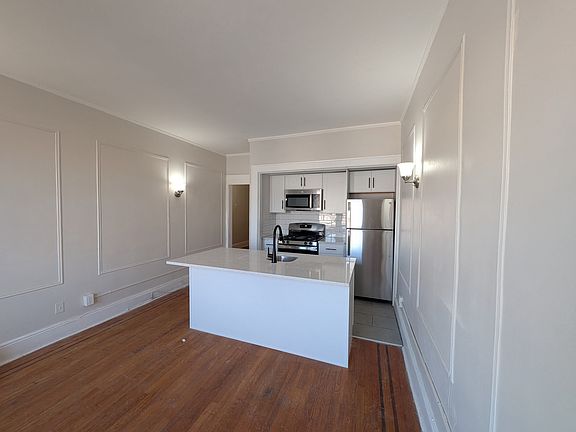 2nd image of 85 Anderson St APT C6