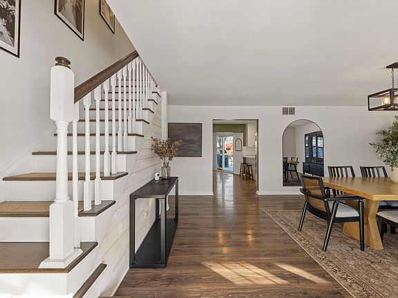 4th image of 35 Cloverdale Ln