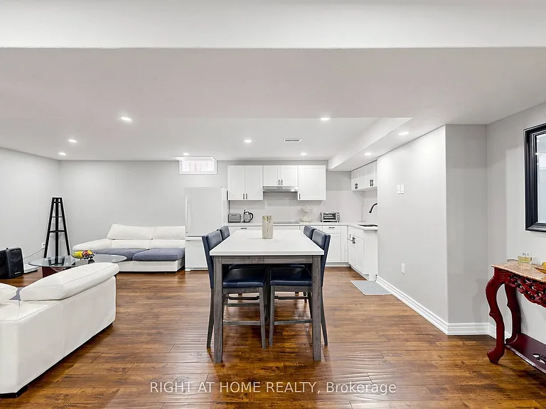 46 Aishford Rd #BASEMENT — Photo 18
