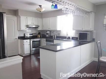 4th image of 6692 Durham Ct