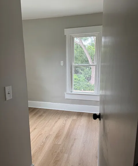 217-219 Clarendon Ave #217 — Photo 17