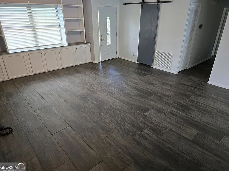 1001 Regal Rd — Photo 9