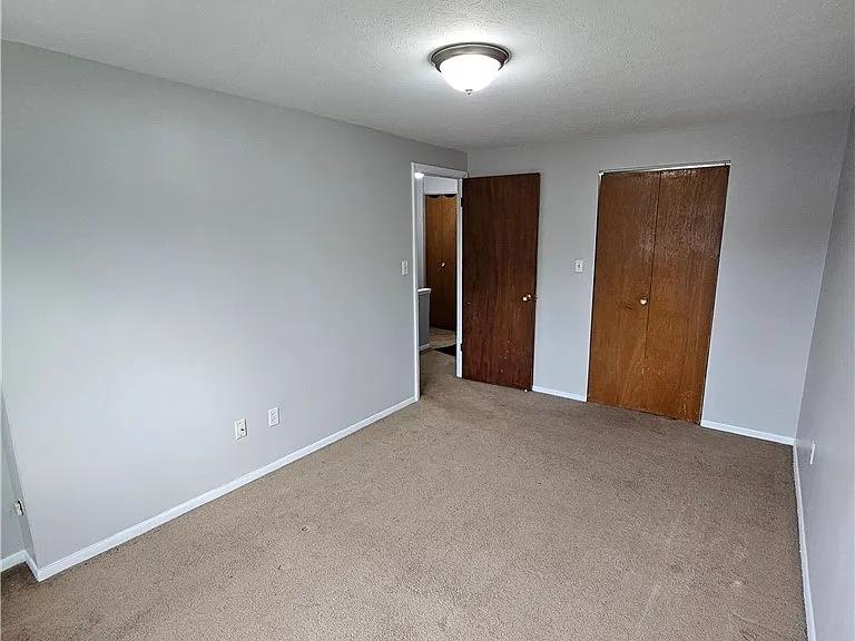 83 Sprague Rd — Photo 10