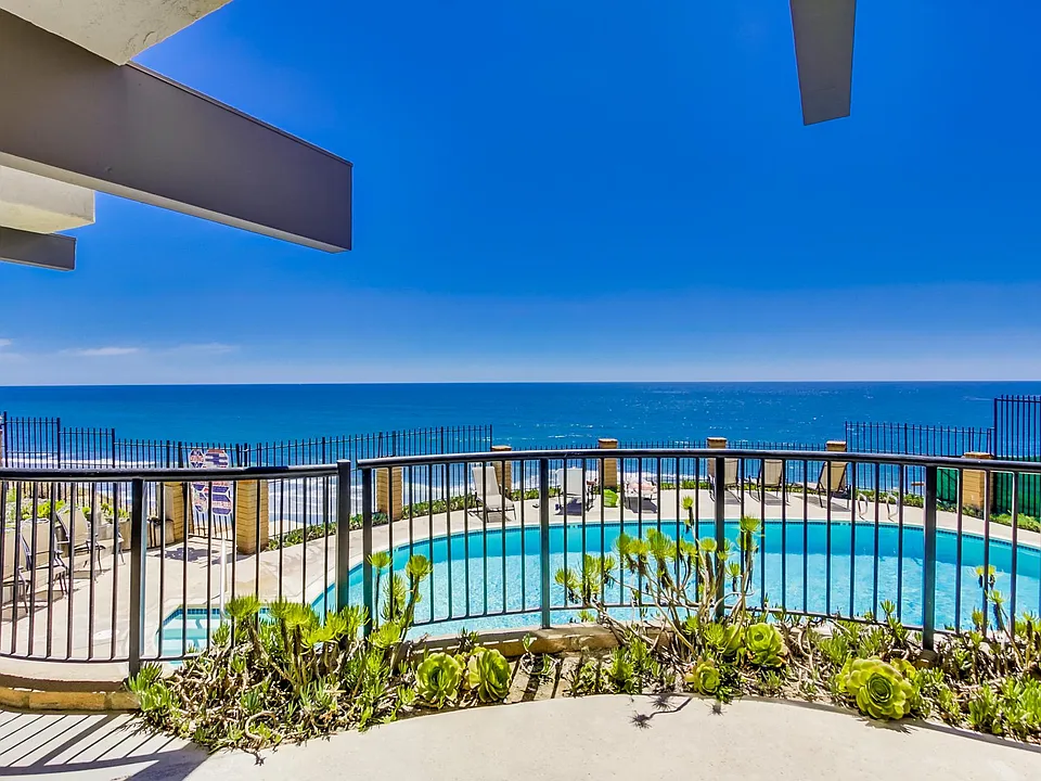 190 Del Mar Shores Ter #65