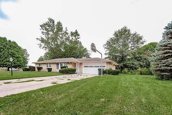 jpg - 2039 E 47th St