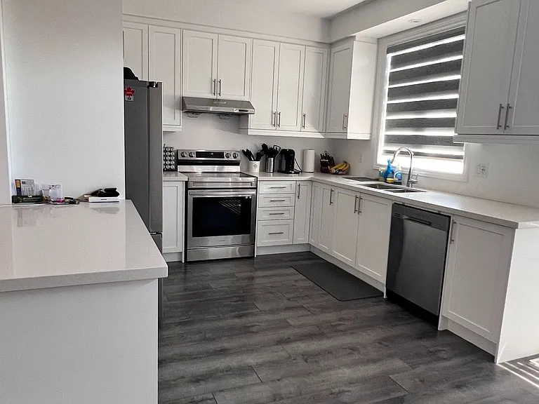 61 Soho St #79 — Photo 6