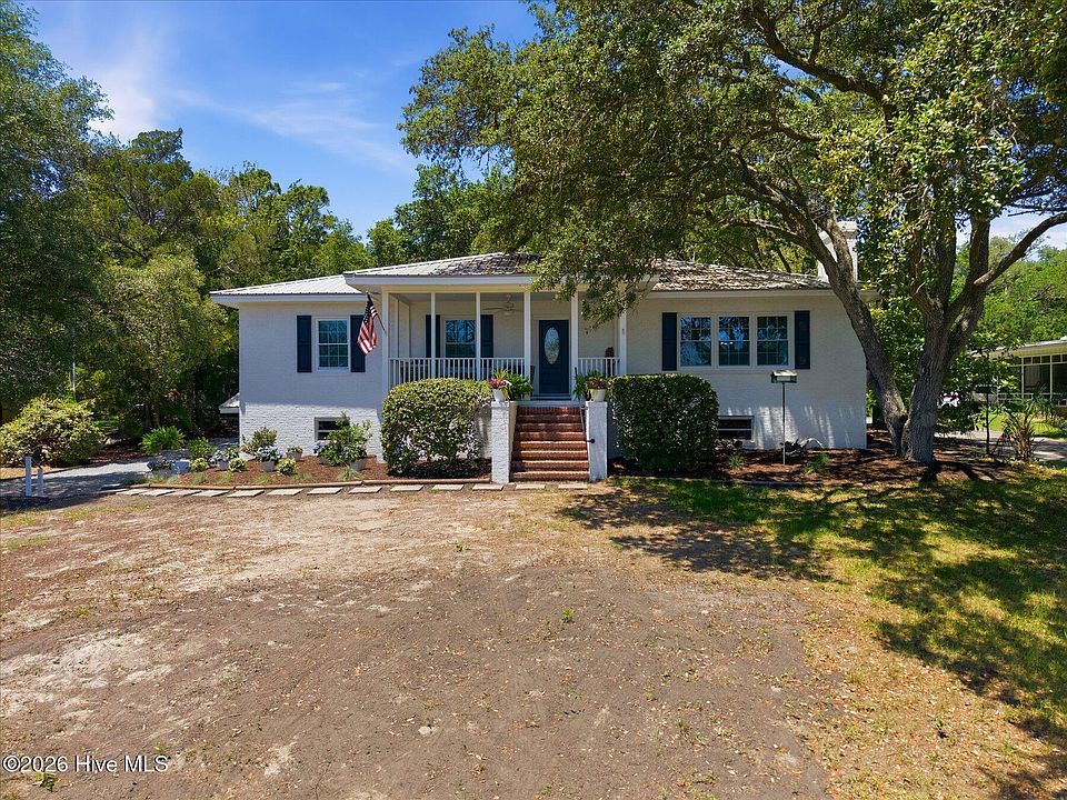 1st image of 305 River Drive