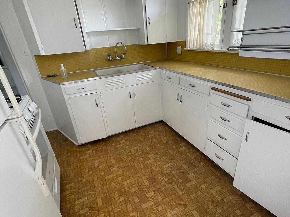 1st image of 886 Harvard Ave