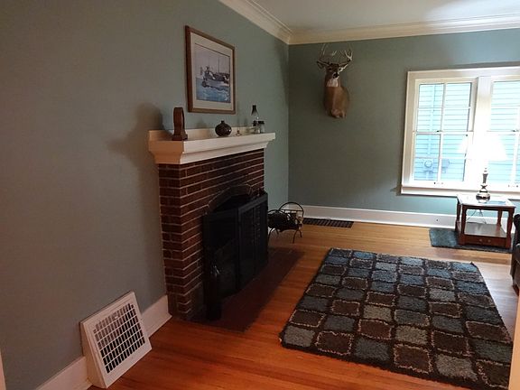 2nd image of 1135 Emilie St