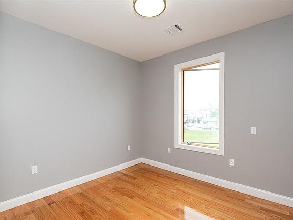4th image of 83 Corbin Ave Floor 2