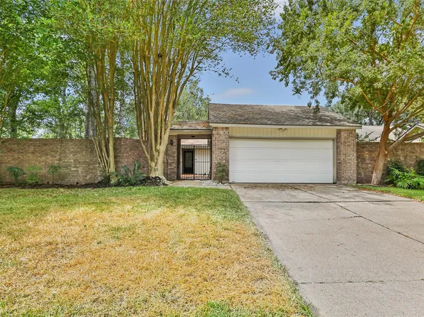 3303 Valley Gardens Dr, Kingwood, TX 77345