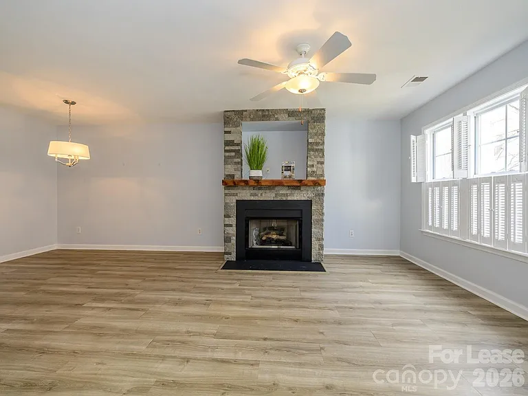 8327 Brickle Ln — Photo 4