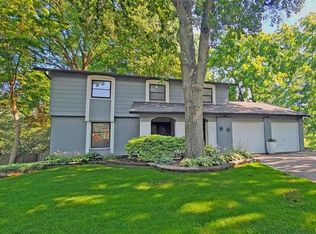 563 W Glendale Rd, Saint Louis, MO 63119