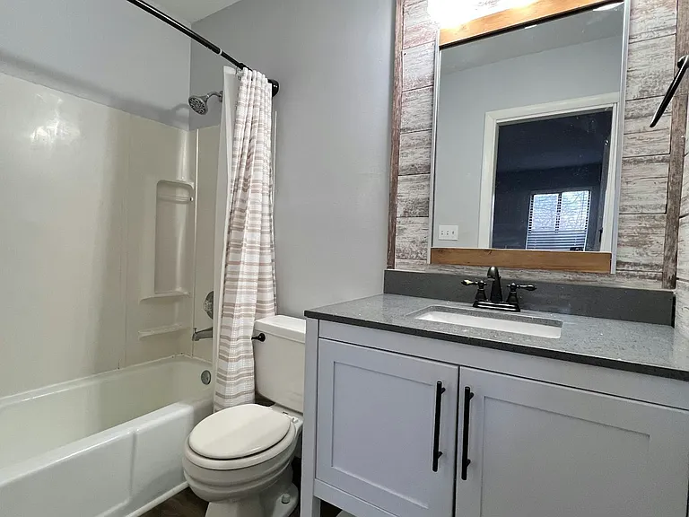 7770 Sterling Pl — Photo 2