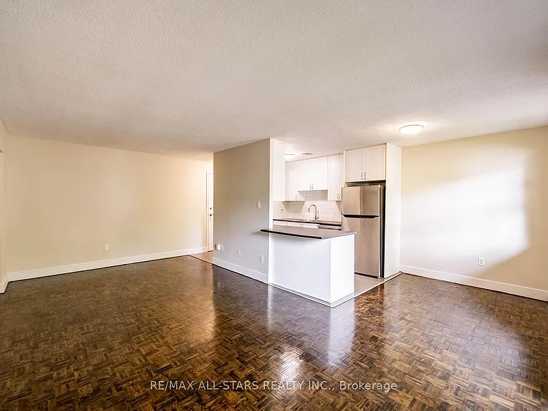 7 Albert St #116 — Photo 11