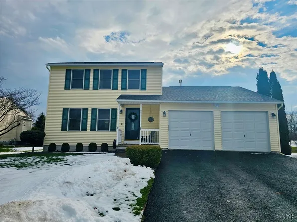 6 Lock Tenders Dr, Jordan, NY 13080