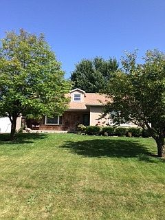 2nd image of 319 Pinecrest Dr