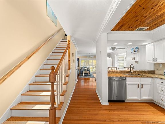 4th image of 1550 S Ocean Dr APT A3