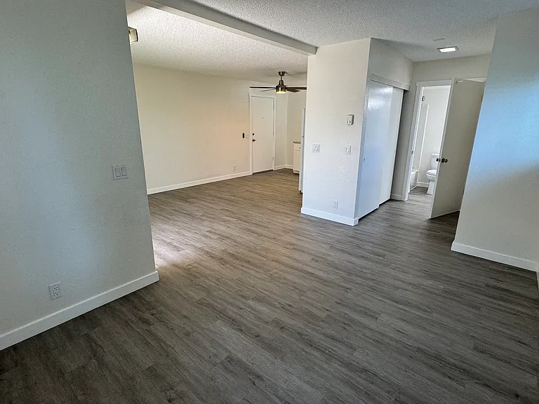 Magnolia Manor — Photo 14