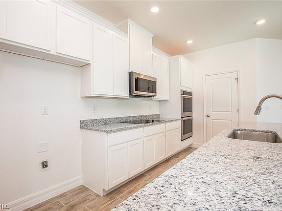 3rd image of 3008 SE 1st Ave