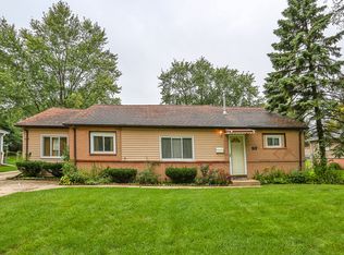 710 Alhambra Ln, Hoffman Estates, IL 60169