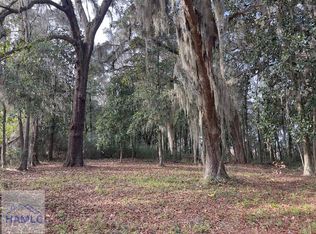 121 Salt Creek Rd, Savannah, GA 31405