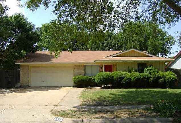 1st image of 2413 Royal Dr