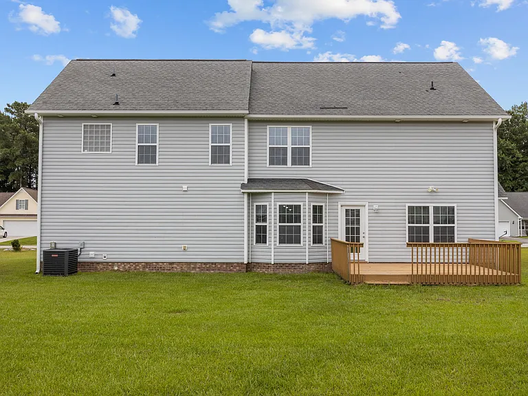 203 Macdonald Blvd — Photo 41