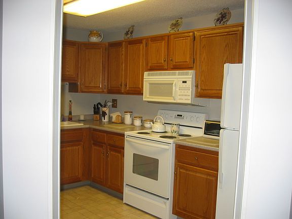 Upgraded cabinets