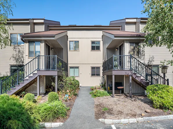 11 Nicole Cir APT 1, Ossining, NY 10562