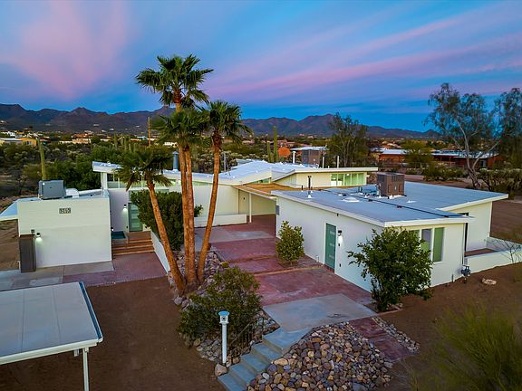 House with Guest House