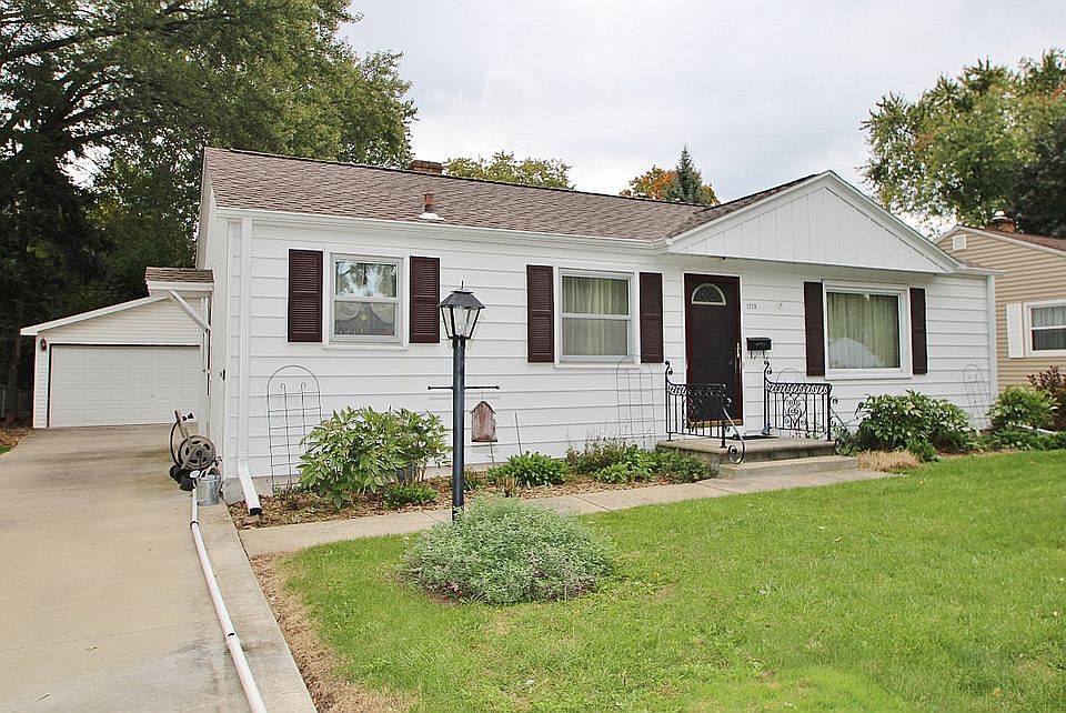 1st image of 1215 Redwood Dr
