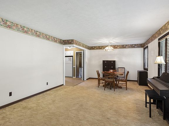 2nd image of 217 Cassidy Dr