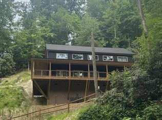 827 San Remo Dr, Gatlinburg, TN 37738