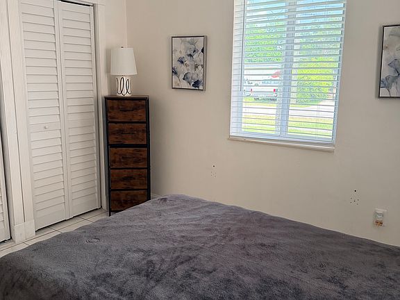 4th image of 11330 SW 48th St