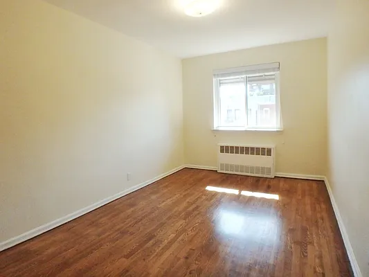 Rented by MAC Realty NY | media 10