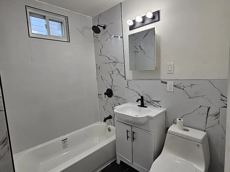 209 Columbia Ave #2 — Photo 4