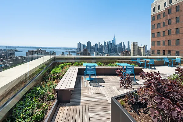 Rented by Compass | media 13