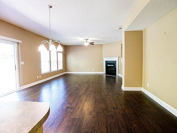 5th image of 226 Lylic Woods Dr