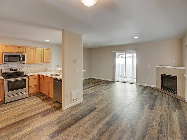 2840 SW Juniper Ave — Photo 5