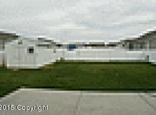 1214 Sioux Ave, Gillette, WY 82718