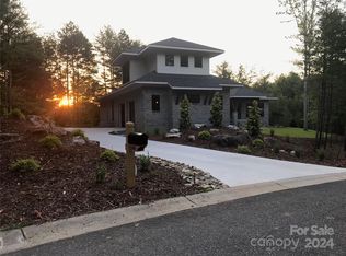 1598 Braxton Gate Dr, Morganton, NC 28655