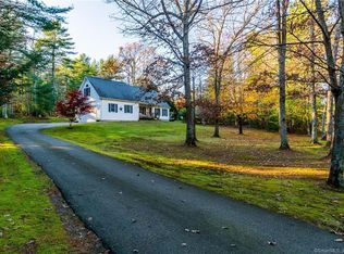 166 Pendleton Hill Rd, Voluntown, CT 06384