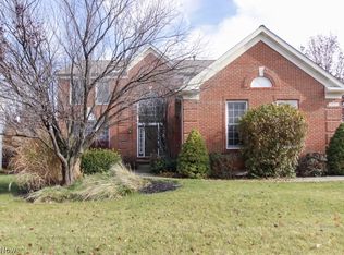 19053 Walnut Dr, Strongsville, OH