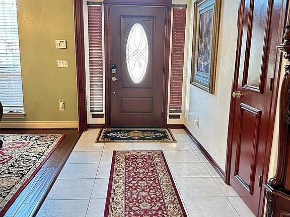 3rd image of 12556 Crick Hollow Ct