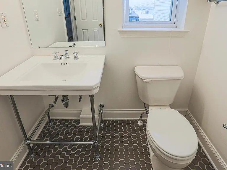 127 N Patterson Park Ave #1 — Photo 28