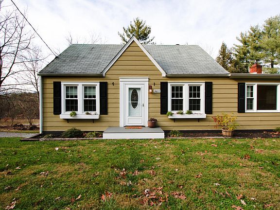 2nd image of 5602 Woodland Ln