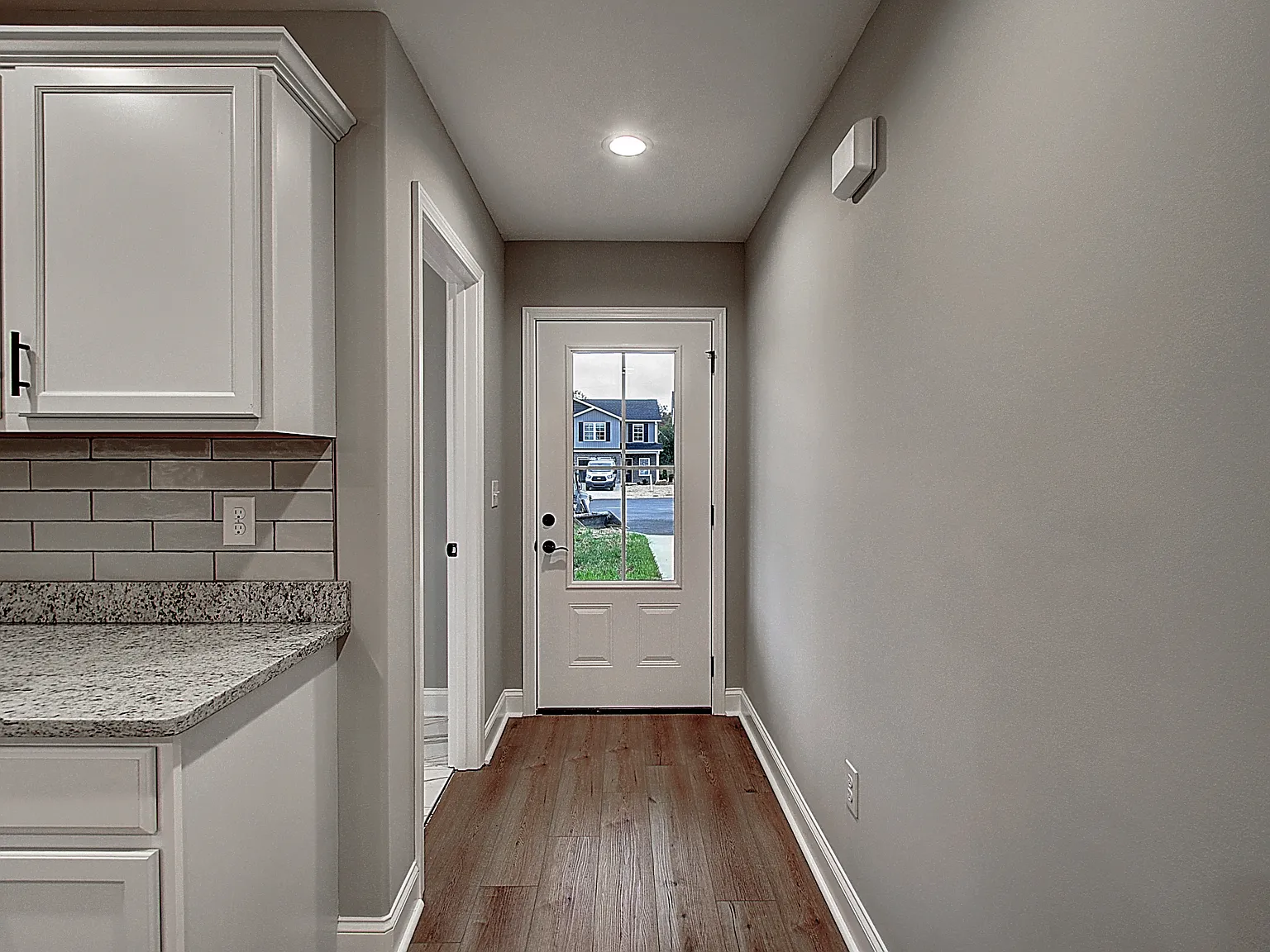 3 bed, 2.5 bath, 1428 sqft, $2,075 — Photo 4