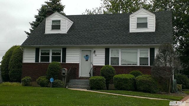 1st image of 35 Dogwood Pl